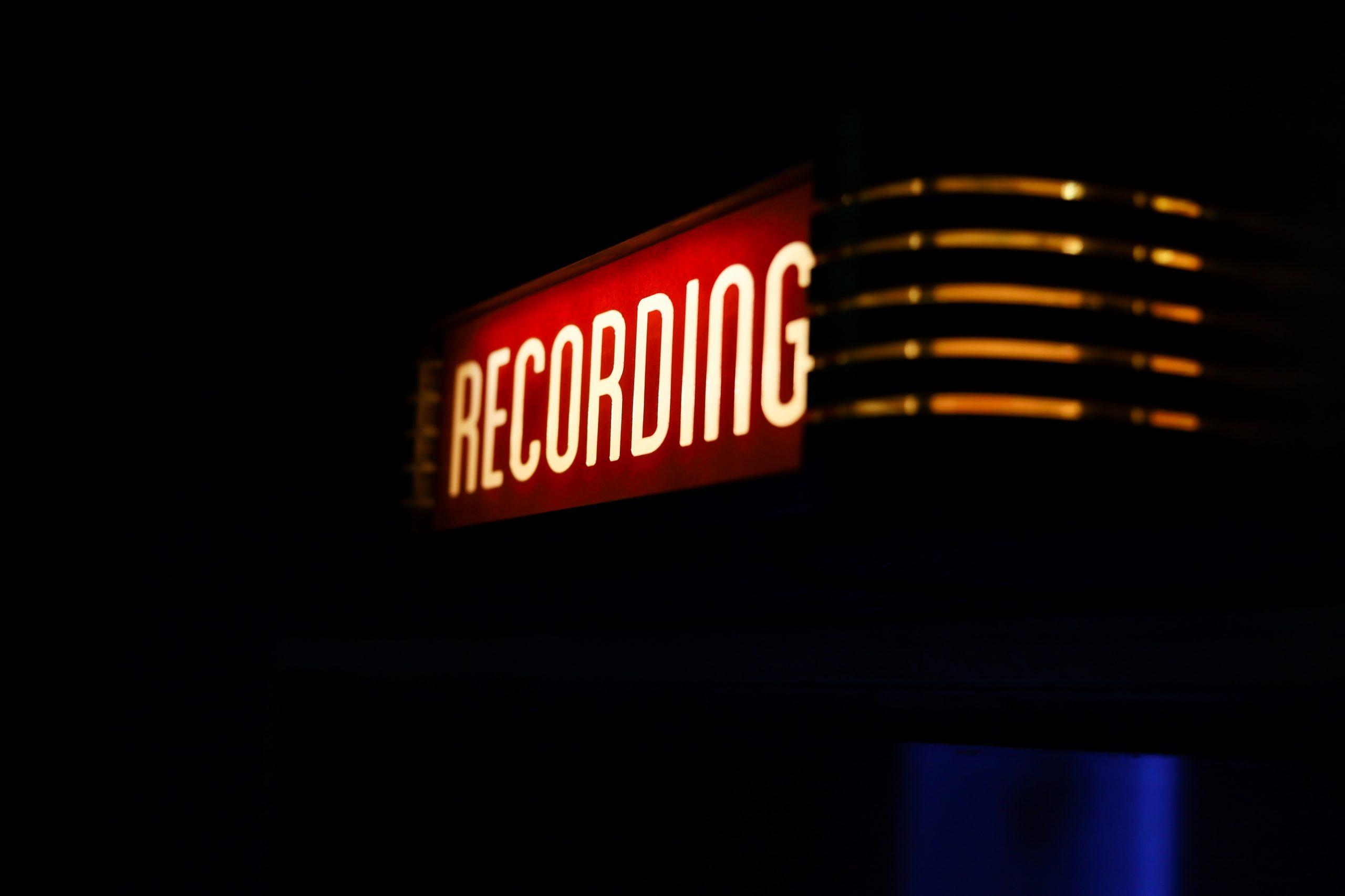 Leuchtschild Recording