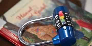 Kaffee, Kuchen, Krimirätsel! Zahlenschloss